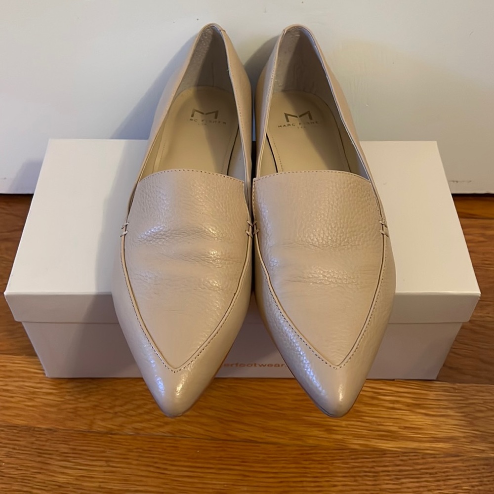 Marc Fisher nude flats